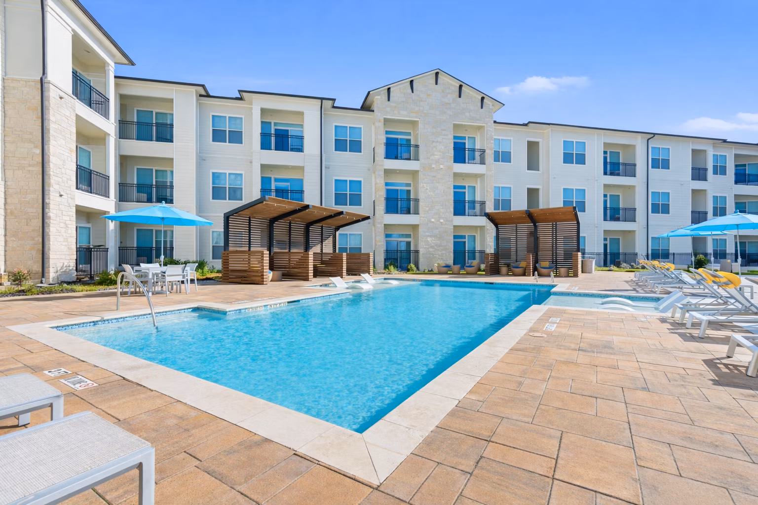 Property images of The Sterling at Oak Hills